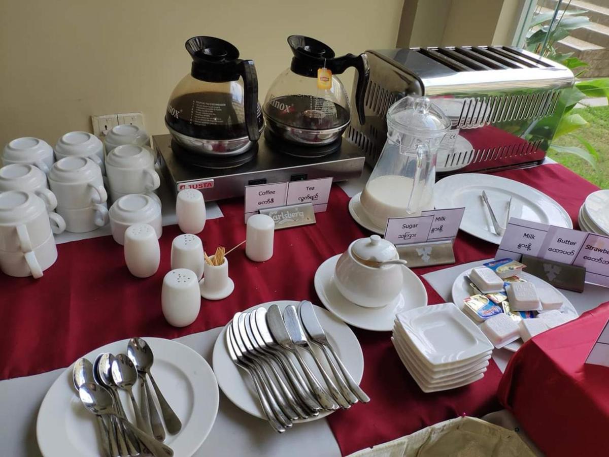 Mandalar May One Hotel Mandalay Esterno foto
