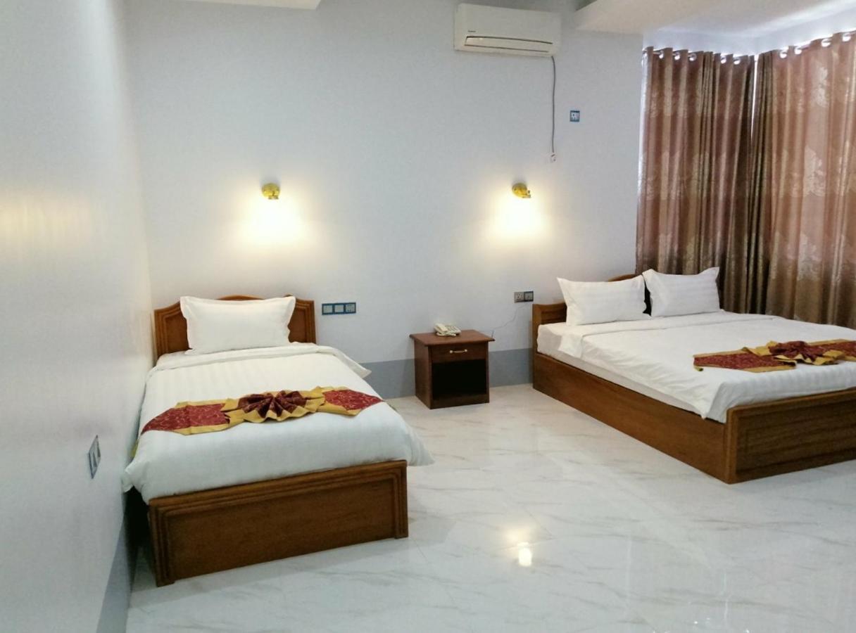 Mandalar May One Hotel Mandalay Esterno foto
