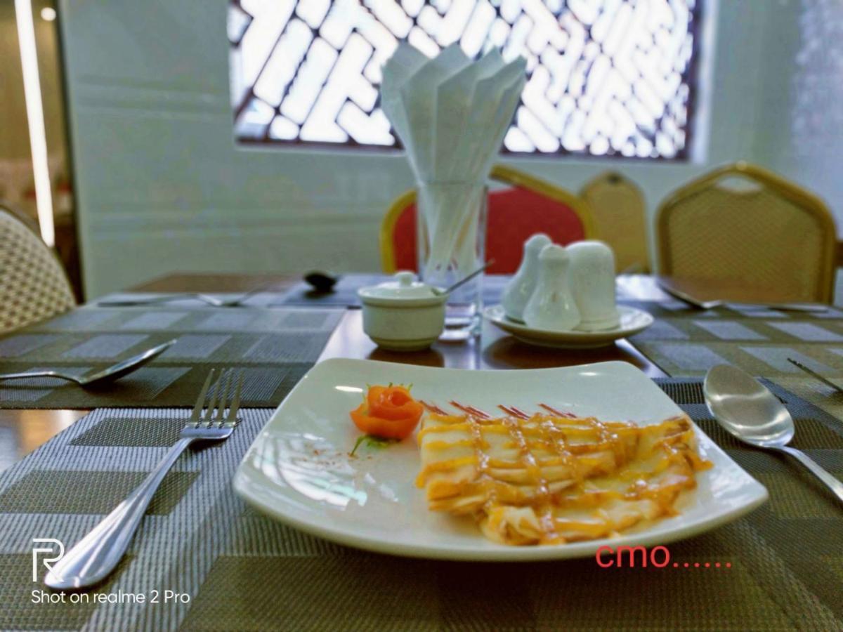 Mandalar May One Hotel Mandalay Esterno foto