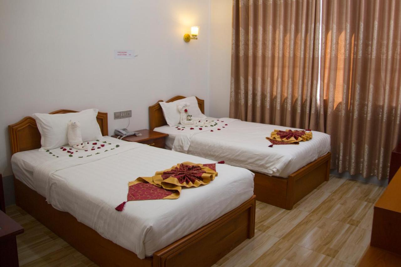 Mandalar May One Hotel Mandalay Esterno foto