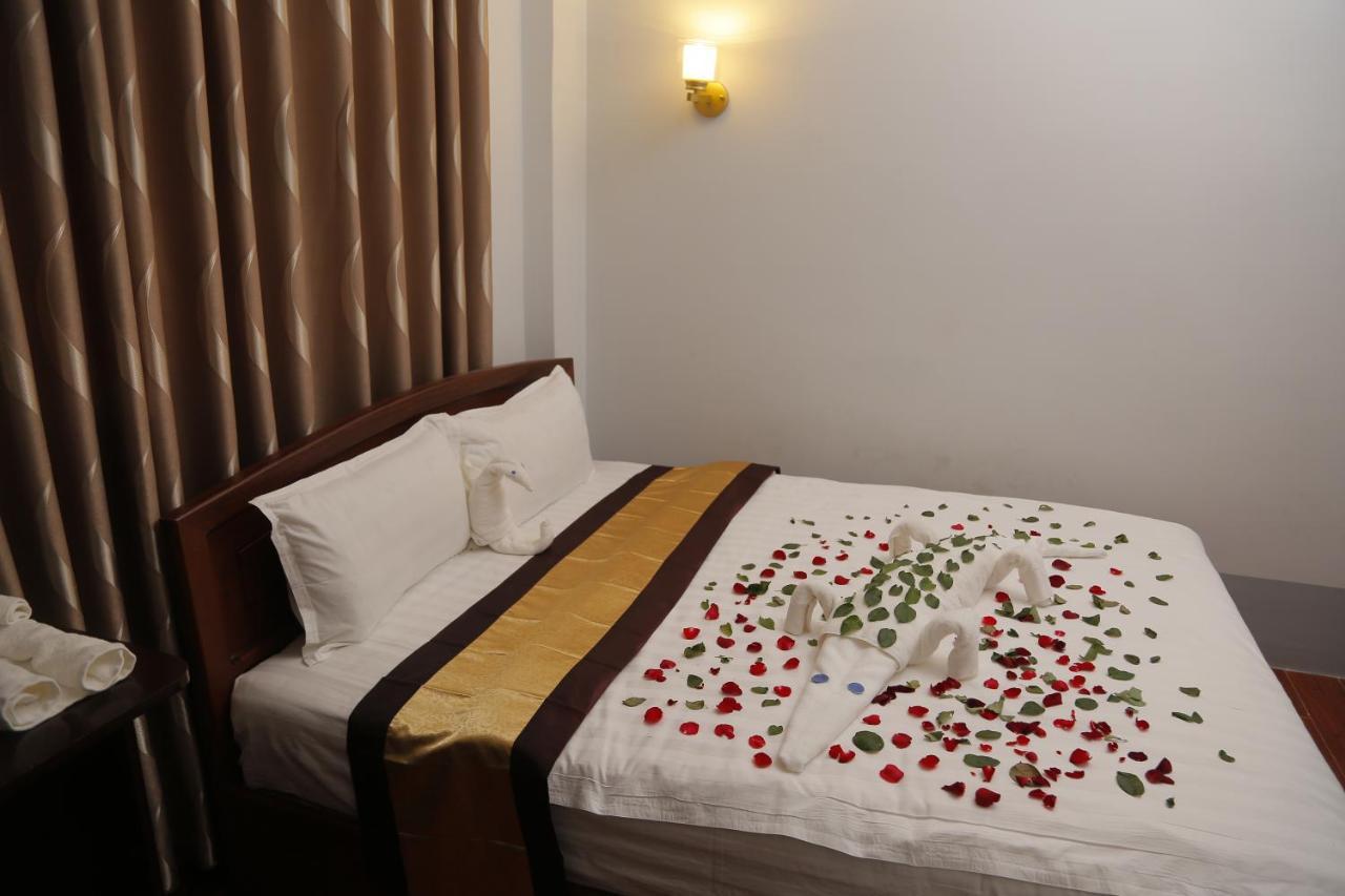 Mandalar May One Hotel Mandalay Esterno foto